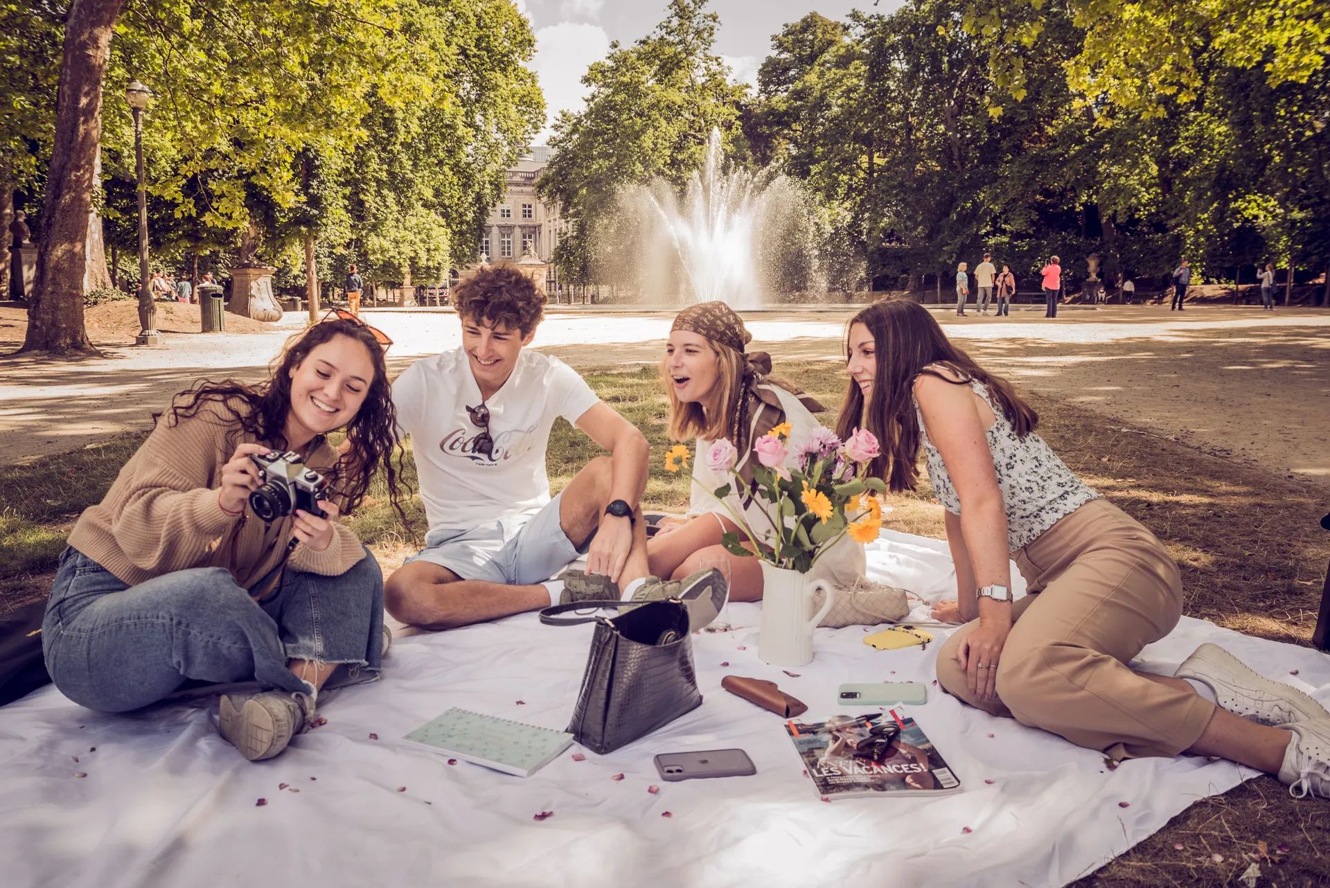 Des amies dans un parc a Montréal